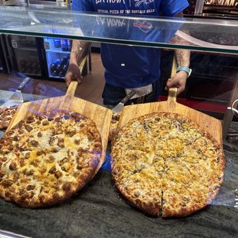 LA NOVA PIZZERIA - Updated May 2025 - 255 Photos & 338 Reviews - 371 W