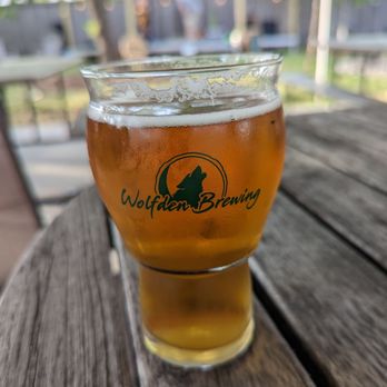 Wolfden Brewing Company - Brewpubs Near Me - Bloomingdale, Illinois