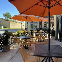 Kawa Sushi & Bar - Outside patio