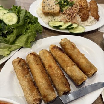 Saigon Flavor - Egg rolls - Vietnamese Near Me - San Gabriel, California Saigon Flavor - Egg rolls - Vietnamese Near Me - San Gabriel, California