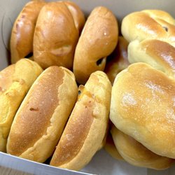 Pineapple bun, black sugar bun, raisin bun.