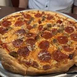 Riccardos - Sausage and Pepperoni Thin crust pizza