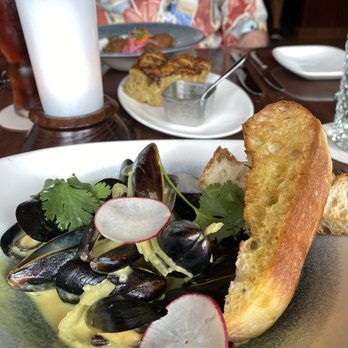 Tiffins Restaurant - Mussels - New American Near Me - Lake Buena Vista, Florida Tiffins Restaurant - Mussels - New American Near Me - Lake Buena Vista, Florida