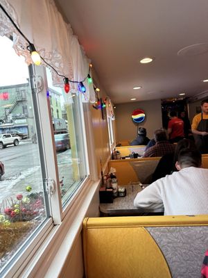 Henry's Diner by null