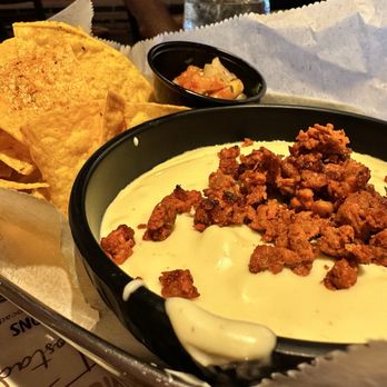 Bar Tulio's - Queso - Mexican Near Me - Miami, Florida