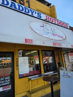 Daddy's Hot Dogs by null