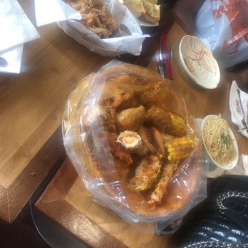 Ben's Crab - 1 Lb King Crab & 1 Lb Crawfish Fried Shrimp Basket (10)Garlic Noodle garlic bread - Seafood Near Me - Oceanside, New York