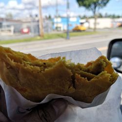 Di Reggae Cafe - Mmm Jamaican patty goodness, so flaky & spicy