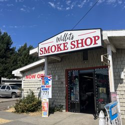 Willits Smoke Shop