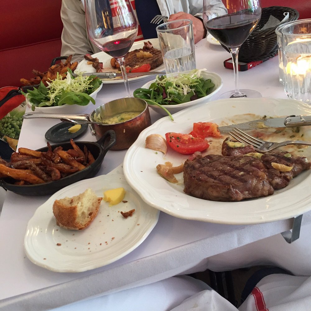 Steak Fritte with Awesone Bernaise sauce! Steak Fritte with Awesone Bernaise sauce!