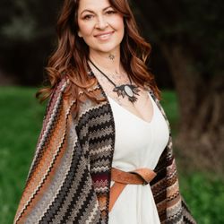 Insumataq Studio  - Meet Robin, our fantastic vocalist.