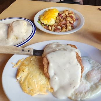 Jeb's Blueberry Hill - Chicken fried steak with eggs and hasta browns. - Breakfast & Brunch Near Me - Clovis, California