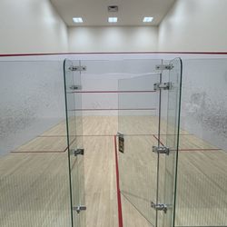 Vancouver Lawn Tennis and Badminton Club - Squash court