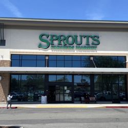 Sprouts Farmers Market - Entrance