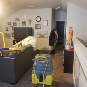 M & G Professional Housekeeping - Carpet cleaning - Home Cleaning Near Me - Converse, Texas