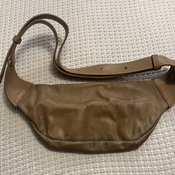Lorenzi Leather - Discolored bag - was brand new, brought in to repair a small scuff. Have no idea what was being attempted. - Leather Goods Near Me Lorenzi Leather - Discolored bag - was brand new, brought in to repair a small scuff. Have no idea what was being attempted. - Leather Goods Near Me