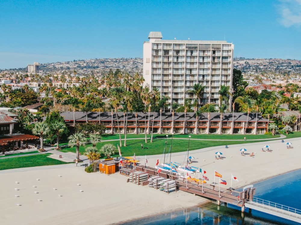 Slide of Diamond Roofing