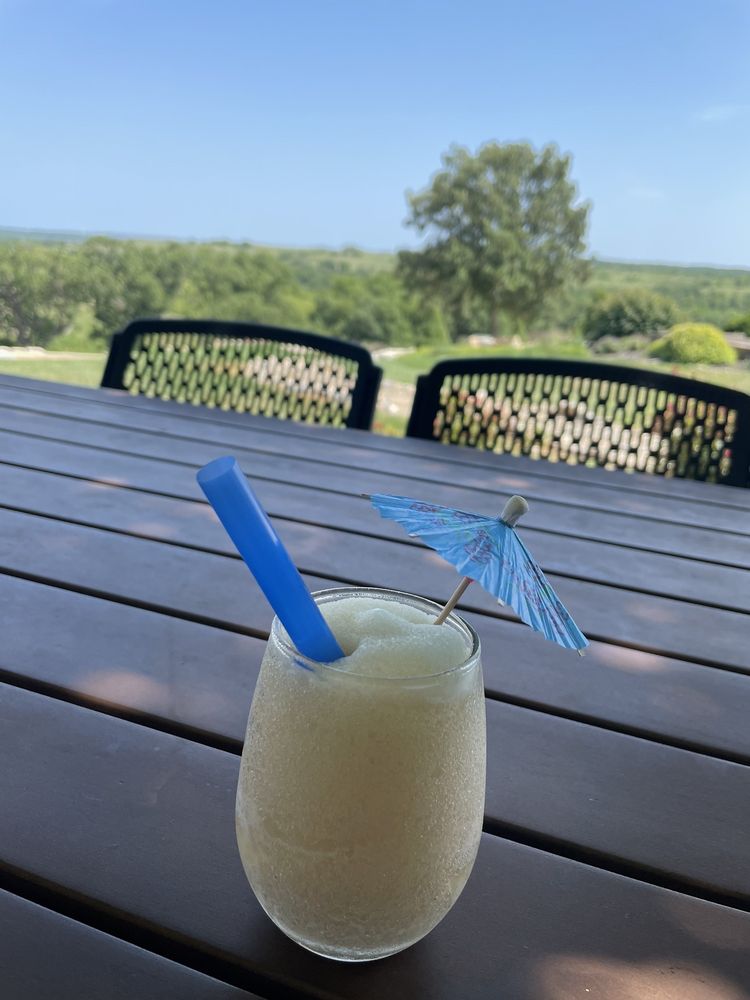 Liquid Art Winery and Estate - vineyard in Manhattan, KS