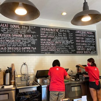 Tucker & Bevvy - Delish Acai Bowl - Breakfast & Brunch Near Me - Honolulu, Hawaii Tucker & Bevvy - Delish Acai Bowl - Breakfast & Brunch Near Me - Honolulu, Hawaii