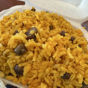 El Bajareque Restaurant - Gandules - Latin American Near Me - Miami, Florida