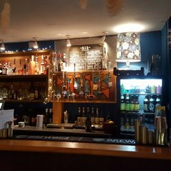 Mary & Archie - Bar again