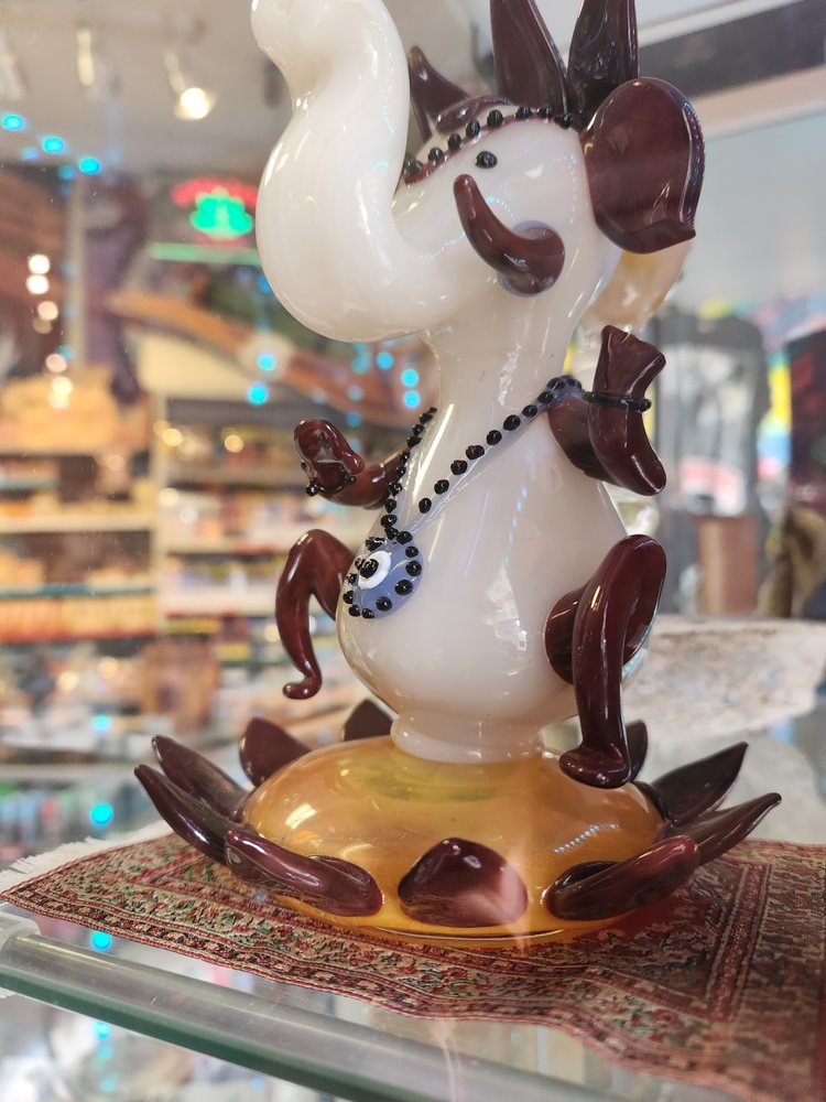 MJ’S SMOKE SHOP Updated August 2024 4001 W Green Oaks Blvd