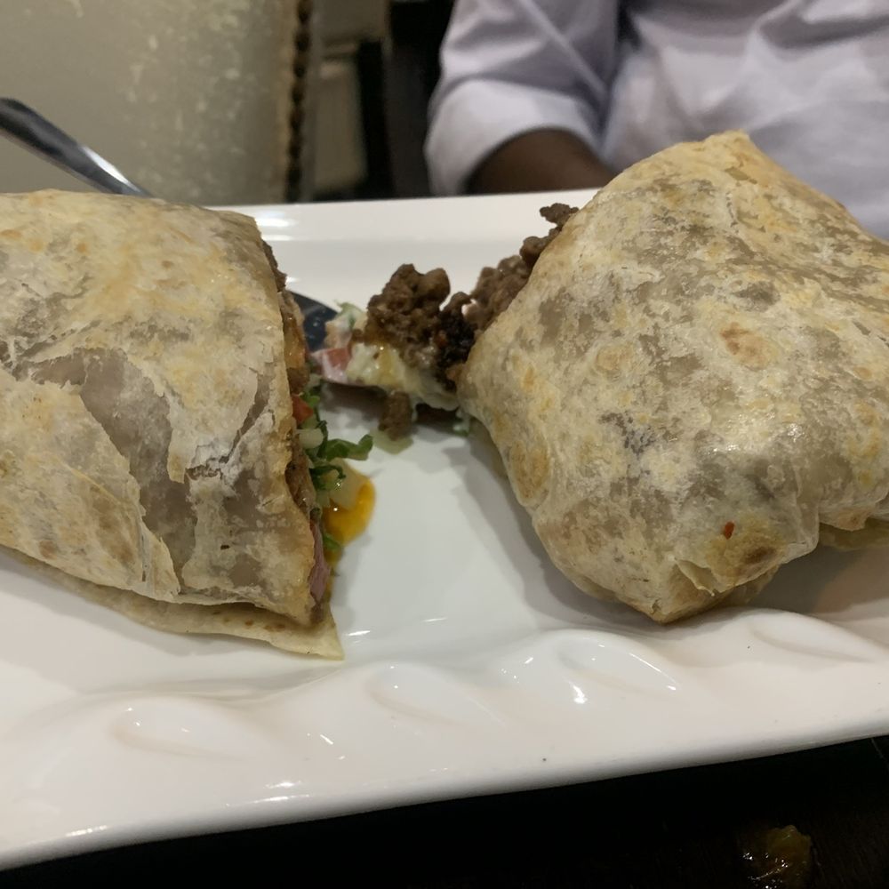 Huaraches Mexican Restaurant - Steak Burrito - Mexican Near Me - Chicago, Illinois Huaraches Mexican Restaurant - Steak Burrito - Mexican Near Me - Chicago, Illinois