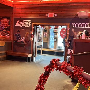 Logan's Roadhouse - Entrance - American Near Me - Greenville, South Carolina