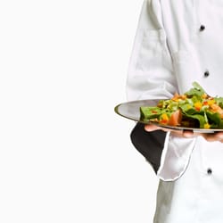 L'Aiguillage - Cuisine cuisinier chef plat assiette gastronomie tablier