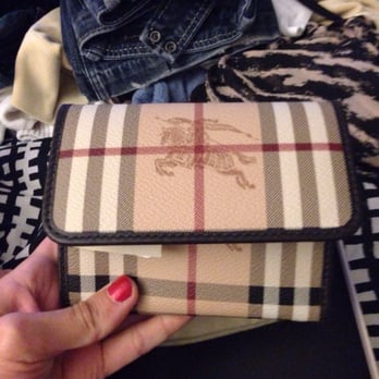 Burberry Outlet - Burberry women's wallet for $309 - Accessories Near Me - Cabazon, California Burberry Outlet - Burberry women's wallet for $309 - Accessories Near Me - Cabazon, California