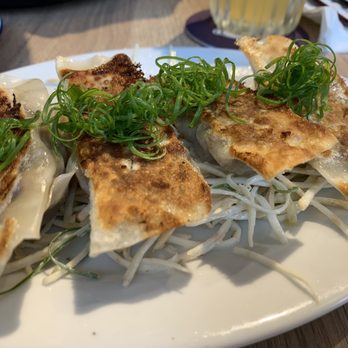 小包包 - Pan fried dumplings - Chinese Near Me - Hong Kong, HK