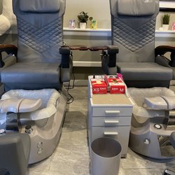 1 Nail Pro - Brand new pedicure chairs