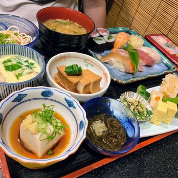Yohei Sushi Restaurant - Sushi Zen - Sushi Bars Near Me - Honolulu, Hawaii