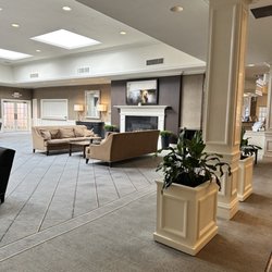 Ethan Allen Hotel - Comfortable seating areas throughout