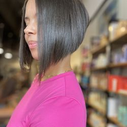 Eclips Salon - Nakia is the real deal! She gave me the haircut of my dreams