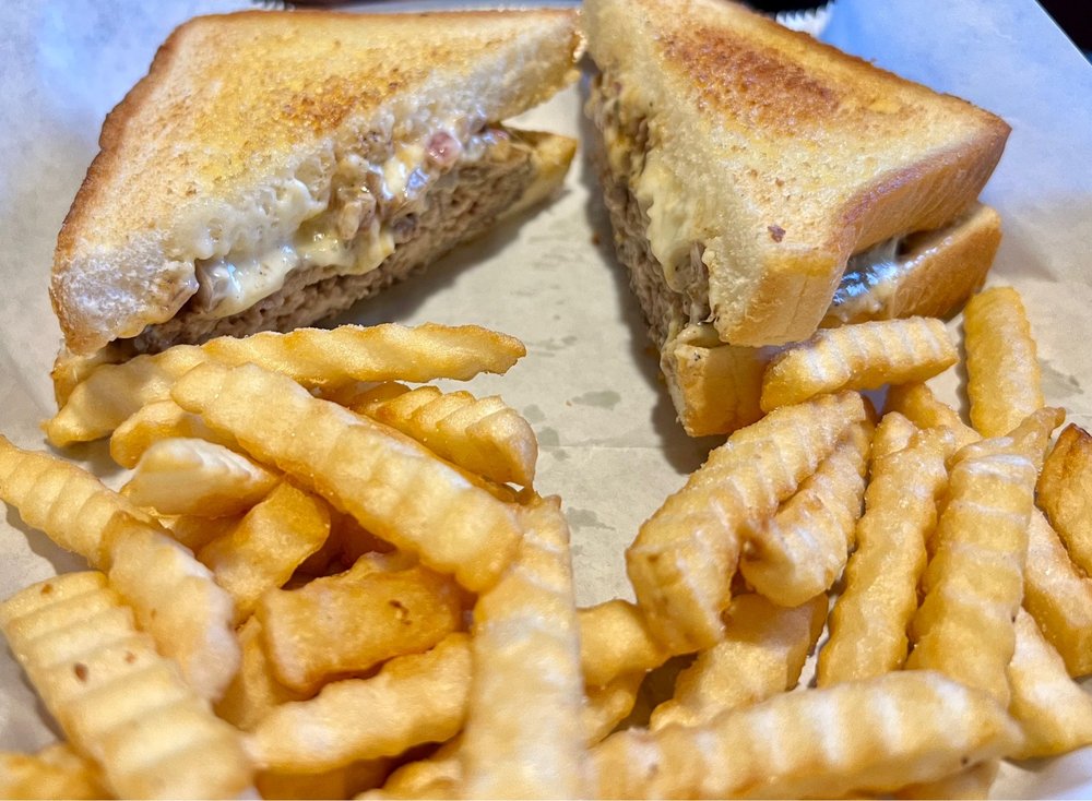 JOEL’S Updated October 2024 16 Photos 903 N 4th St, Monroe