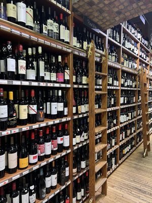 Martha's Vineyard Fine Wine & Gourmet Grocery by null