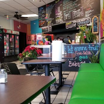 La Taquiza Y Mas - Decorated for Valentine's Day - Mexican Near Me - Glenview, Illinois