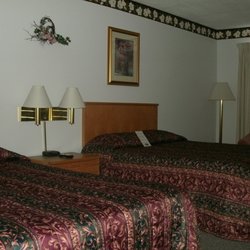 Budget Host Cloverland Motel