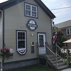 Clayton Popcorn Company - Air conditioned shop right across from the town docks in Clayton