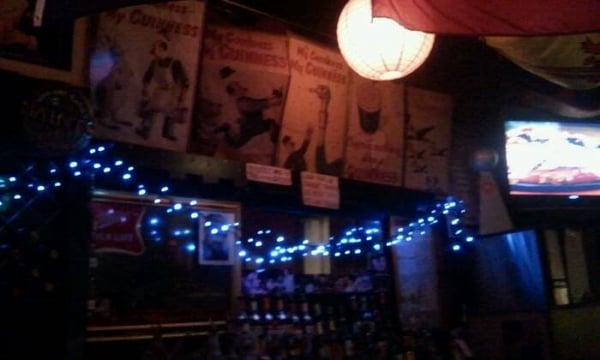 Vic's Kangaroo Cafe by null