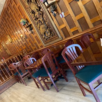 Bangkok Garden - the interior of a restaurant - Thai Near Me - Virginia Beach, Virginia Bangkok Garden - the interior of a restaurant - Thai Near Me - Virginia Beach, Virginia
