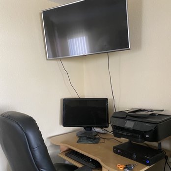 Sci Of Lee - Bedroom TV - Handyman Near Me Sci Of Lee - Bedroom TV - Handyman Near Me