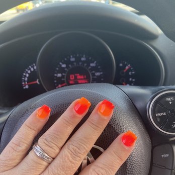 Luxury Nails - Ombré nails - Nail Salons Near Me - Leesburg, Florida