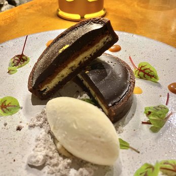 The Banyan Tree - Chocolate Tartlet - Seafood Near Me - Kapalua, Hawaii The Banyan Tree - Chocolate Tartlet - Seafood Near Me - Kapalua, Hawaii