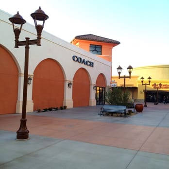 Outlets At Tejon - Outlet Stores Near Me - Tejon Ranch, California