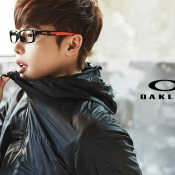 Eye City Optometry - Asian-Fit Oakley Crosslink Frame - Optometrists Near Me - Mountain View, California