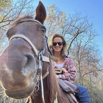 Natchez Trace Stables - Sunny and me along the trail! Thank you for this awesome photo, Austin!! - Horseback Riding Near Me - Primm Springs, Tennessee Natchez Trace Stables - Sunny and me along the trail! Thank you for this awesome photo, Austin!! - Horseback Riding Near Me - Primm Springs, Tennessee