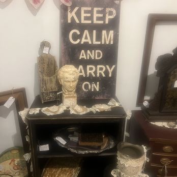 Red Brick Vintage - Antiques Near Me - Brownwood, Texas Red Brick Vintage - Antiques Near Me - Brownwood, Texas
