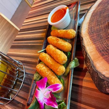 Labios Kitchen & Lounge - Mozzarella sticks - Asian Fusion Near Me - Hollywood, Florida Labios Kitchen & Lounge - Mozzarella sticks - Asian Fusion Near Me - Hollywood, Florida